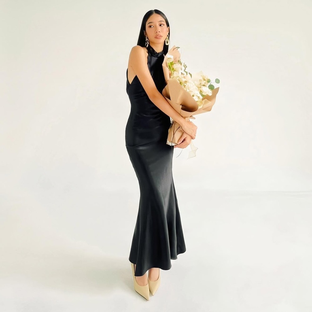 100 silk Yolanda Elegant Black Halter Evening Gown